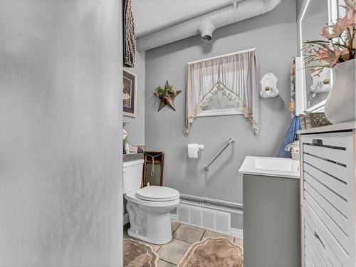 12309 Day Street, Rural Cypress County, AB - Indoor Photo Showing Bathroom