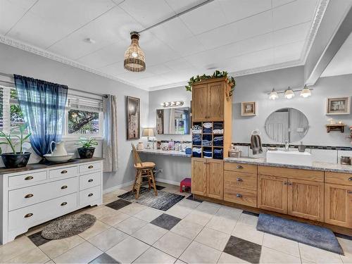 12309 Day Street, Rural Cypress County, AB - Indoor Photo Showing Kitchen