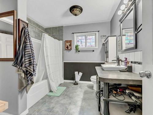 12309 Day Street, Rural Cypress County, AB - Indoor Photo Showing Bathroom