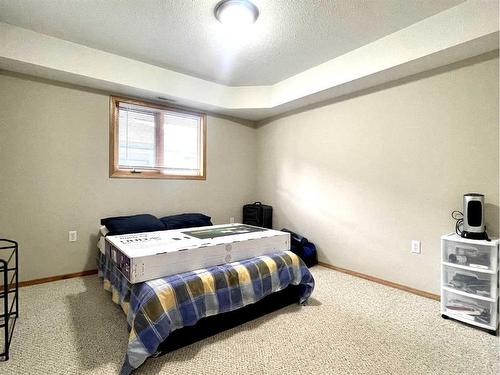 5-359 4 Street Se, Medicine Hat, AB - Indoor Photo Showing Bedroom