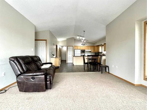 5-359 4 Street Se, Medicine Hat, AB - Indoor Photo Showing Other Room