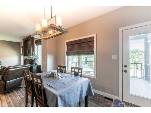 96 Somerside Way Se, Medicine Hat, AB - Indoor Photo Showing Dining Room