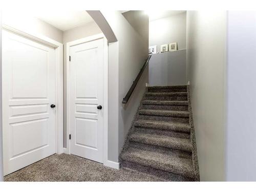 96 Somerside Way Se, Medicine Hat, AB - Indoor Photo Showing Other Room