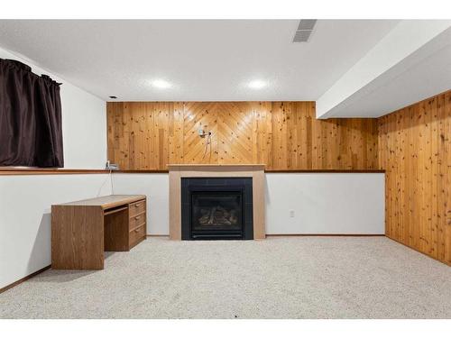 42 Rundle Crescent Se, Medicine Hat, AB - Indoor With Fireplace