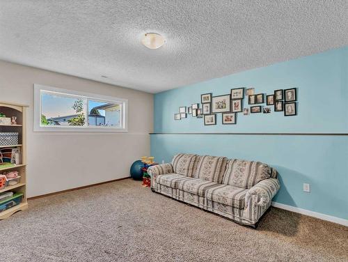 24 Hayward Close Ne, Medicine Hat, AB - Indoor