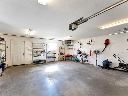 16 Terrace Road Ne, Medicine Hat, AB - Indoor Photo Showing Garage