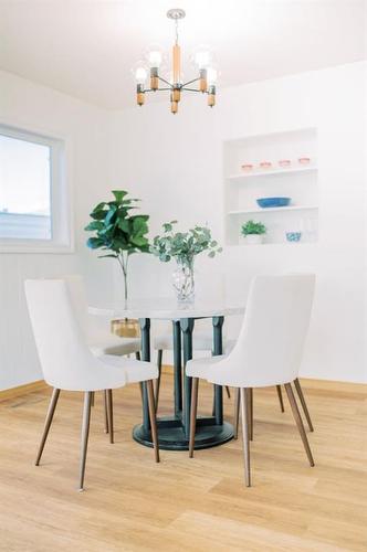 4601 55 Street, Stettler, AB - Indoor Photo Showing Dining Room