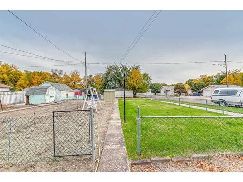 1001 Yuill Street Se, Medicine Hat, AB - Outdoor