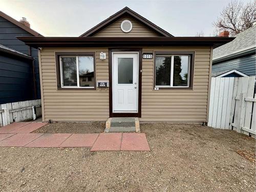 1015 Queen Street Se, Medicine Hat, AB - Outdoor