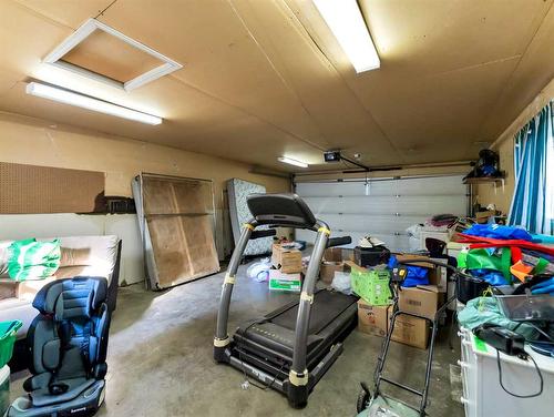 652 Industrial Avenue Se, Medicine Hat, AB - Indoor Photo Showing Garage