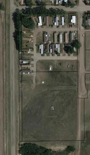 1-72 1St Street East, Oyen, AB 