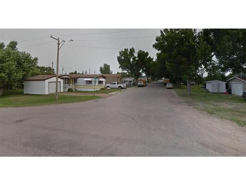 1-72 1St Street East, Oyen, AB 