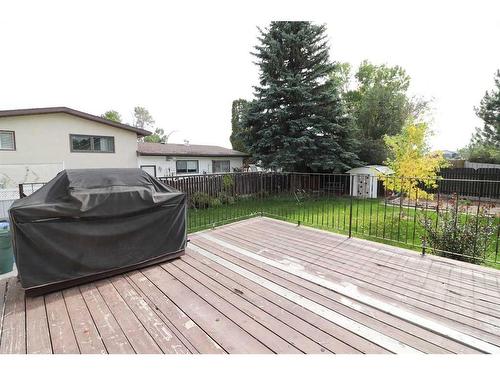 144 Seven Persons Crescent Sw, Medicine Hat, AB - Outdoor With Deck Patio Veranda With Exterior