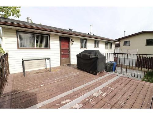 144 Seven Persons Crescent Sw, Medicine Hat, AB - Outdoor With Deck Patio Veranda With Exterior