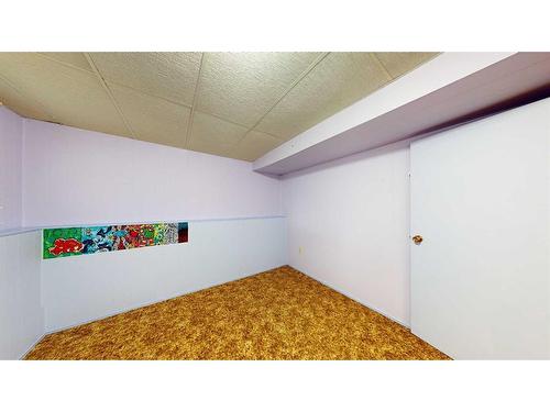 144 Seven Persons Crescent Sw, Medicine Hat, AB - Indoor Photo Showing Other Room