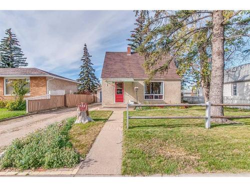 106 2 Street Se, Redcliff, AB - Outdoor