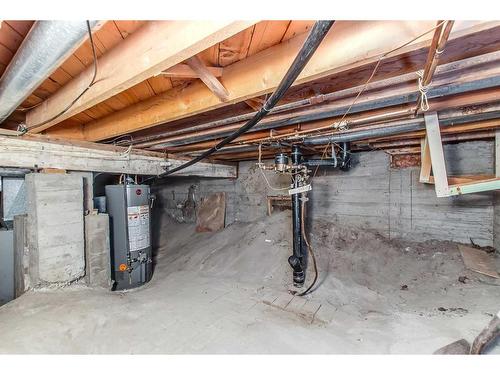 106 2 Street Se, Redcliff, AB - Indoor Photo Showing Basement