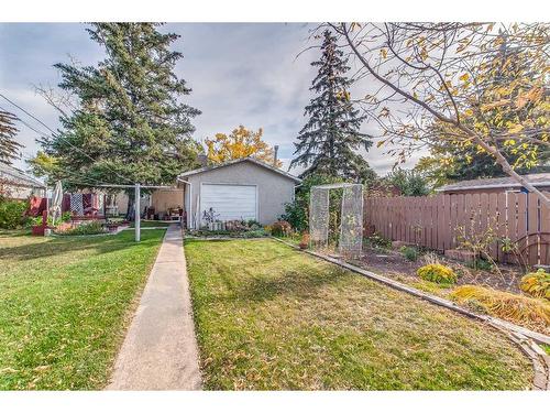 106 2 Street Se, Redcliff, AB - Outdoor