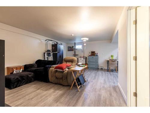 143 1A Avenue Ne, Medicine Hat, AB - Indoor Photo Showing Other Room