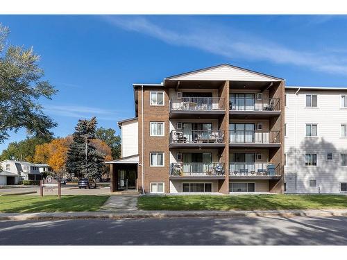 105-130A 2 Street Ne, Medicine Hat, AB - Outdoor With Facade