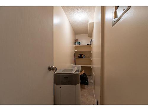 105-130A 2 Street Ne, Medicine Hat, AB - Indoor