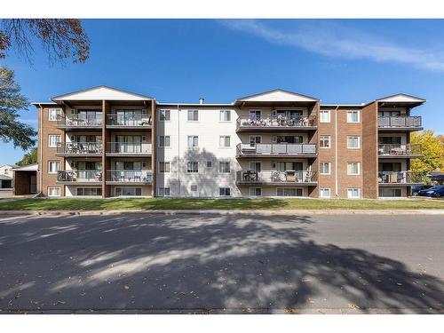 105-130A 2 Street Ne, Medicine Hat, AB - Outdoor With Facade