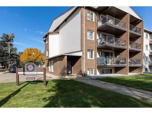 105-130A 2 Street Ne, Medicine Hat, AB - Outdoor