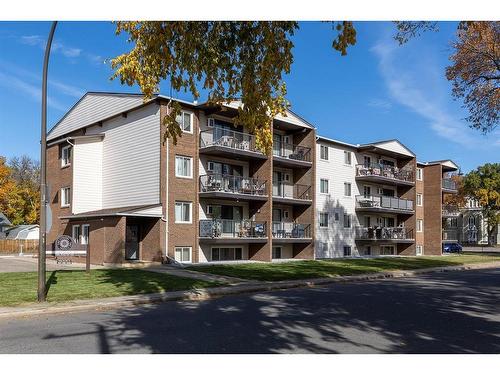 105-130A 2 Street Ne, Medicine Hat, AB - Outdoor With Facade