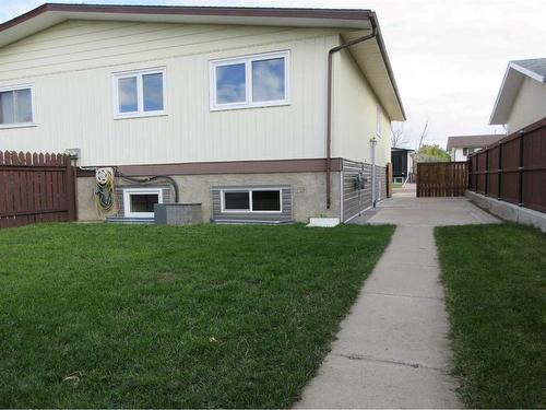 47 Clark Crescent Se, Medicine Hat, AB - Outdoor