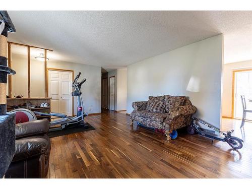 2371 24 Street Se, Medicine Hat, AB - Indoor