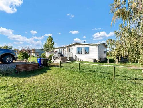 421 4 Street, Suffield, AB - Outdoor