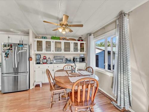 421 4 Street, Suffield, AB - Indoor Photo Showing Dining Room