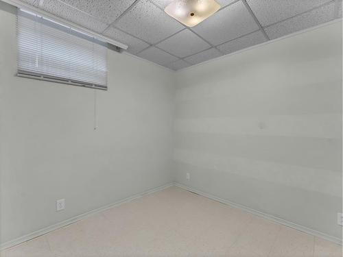 455 Connaught Drive Sw, Medicine Hat, AB - Indoor Photo Showing Other Room