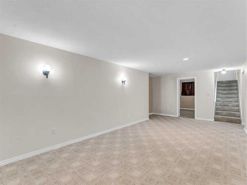 2185 Hawke Crescent Ne, Medicine Hat, AB - Indoor Photo Showing Other Room