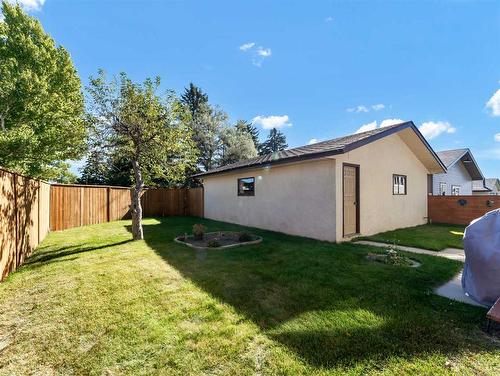 2185 Hawke Crescent Ne, Medicine Hat, AB - Outdoor