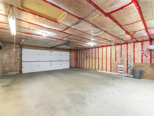 2185 Hawke Crescent Ne, Medicine Hat, AB - Indoor Photo Showing Garage