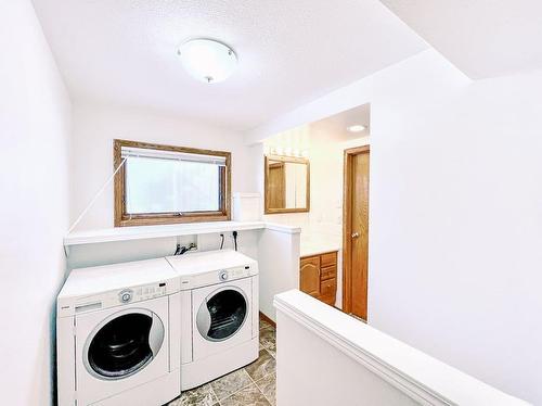 51 Kemp Avenue, Red Deer, AB - Indoor Photo Showing Laundry Room