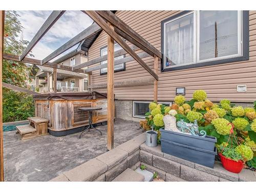 251 Hamptons Way Se, Medicine Hat, AB - Outdoor With Deck Patio Veranda With Exterior