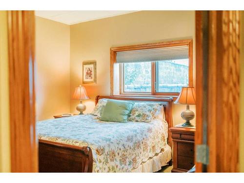 39577 Range Road 20-1, Rural Stettler No. 6, County Of, AB - Indoor Photo Showing Bedroom