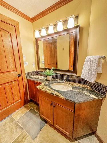 39577 Range Road 20-1, Rural Stettler No. 6, County Of, AB - Indoor Photo Showing Bathroom