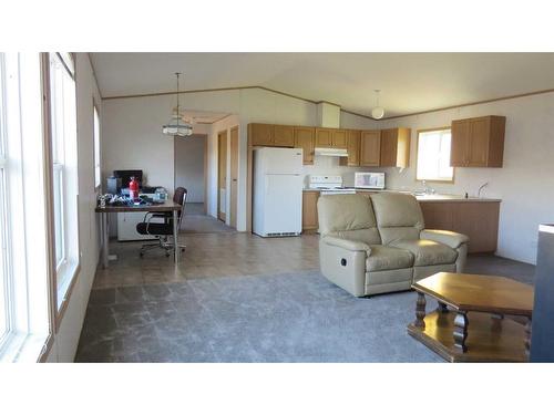 363 Wheatley Place, Tilley, AB - Indoor