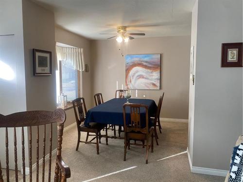 2287 20 Avenue Se, Medicine Hat, AB - Indoor Photo Showing Dining Room