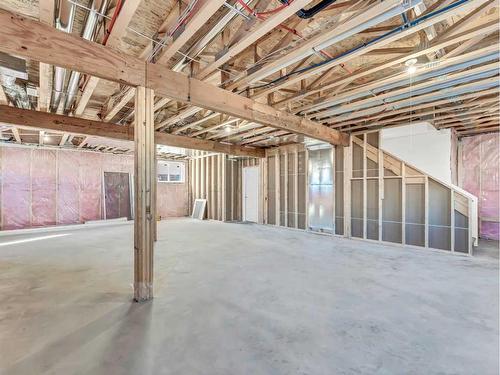 32 Somerside Way Se, Medicine Hat, AB - Indoor Photo Showing Basement