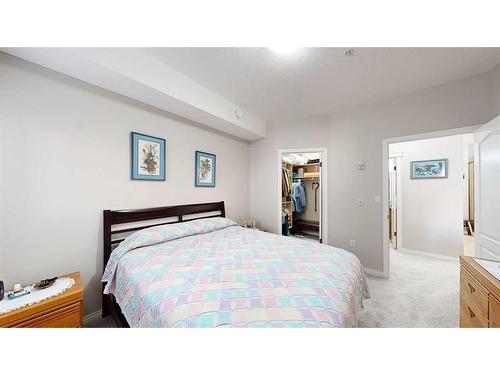 207-2800 13 Avenue Se, Medicine Hat, AB - Indoor Photo Showing Bedroom