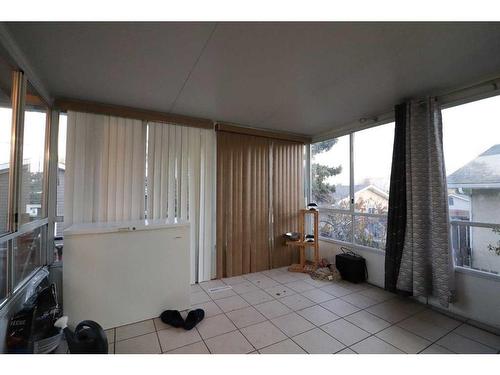 633 6 Street Se, Redcliff, AB -  Photo Showing Other Room