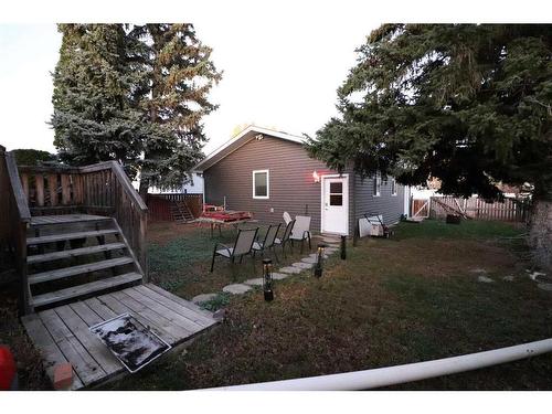 633 6 Street Se, Redcliff, AB - Outdoor