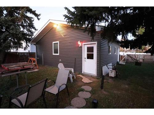 633 6 Street Se, Redcliff, AB - Outdoor With Deck Patio Veranda With Exterior