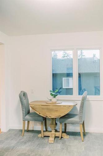 5718 50A Avenue, Stettler, AB - Indoor Photo Showing Dining Room