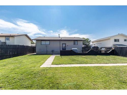 240 Shepherd Crescent Se, Medicine Hat, AB - Outdoor