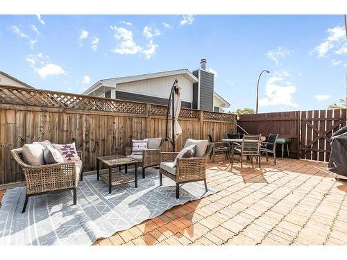 454 Hilton Crescent Ne, Medicine Hat, AB - Outdoor With Deck Patio Veranda